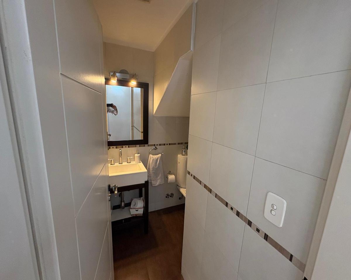 Foto de Casa 2 plantas con Patio en Venta - 4 ambientes - San Cristobal, imagen 3