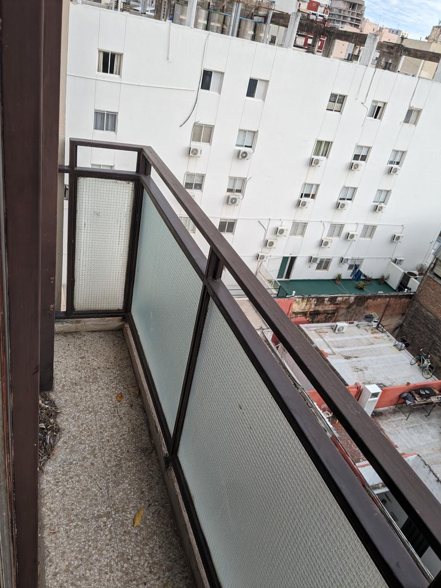 Departamento de 2 Ambientes con Balcón en Venta - Monserrat 2