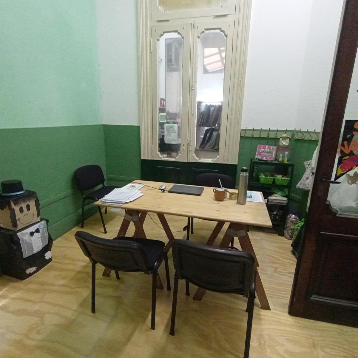 Edificio en Block de 2 Plantas - Tipo PH - Petit Hotel - Varias Opciones de Uso - en Venta 3