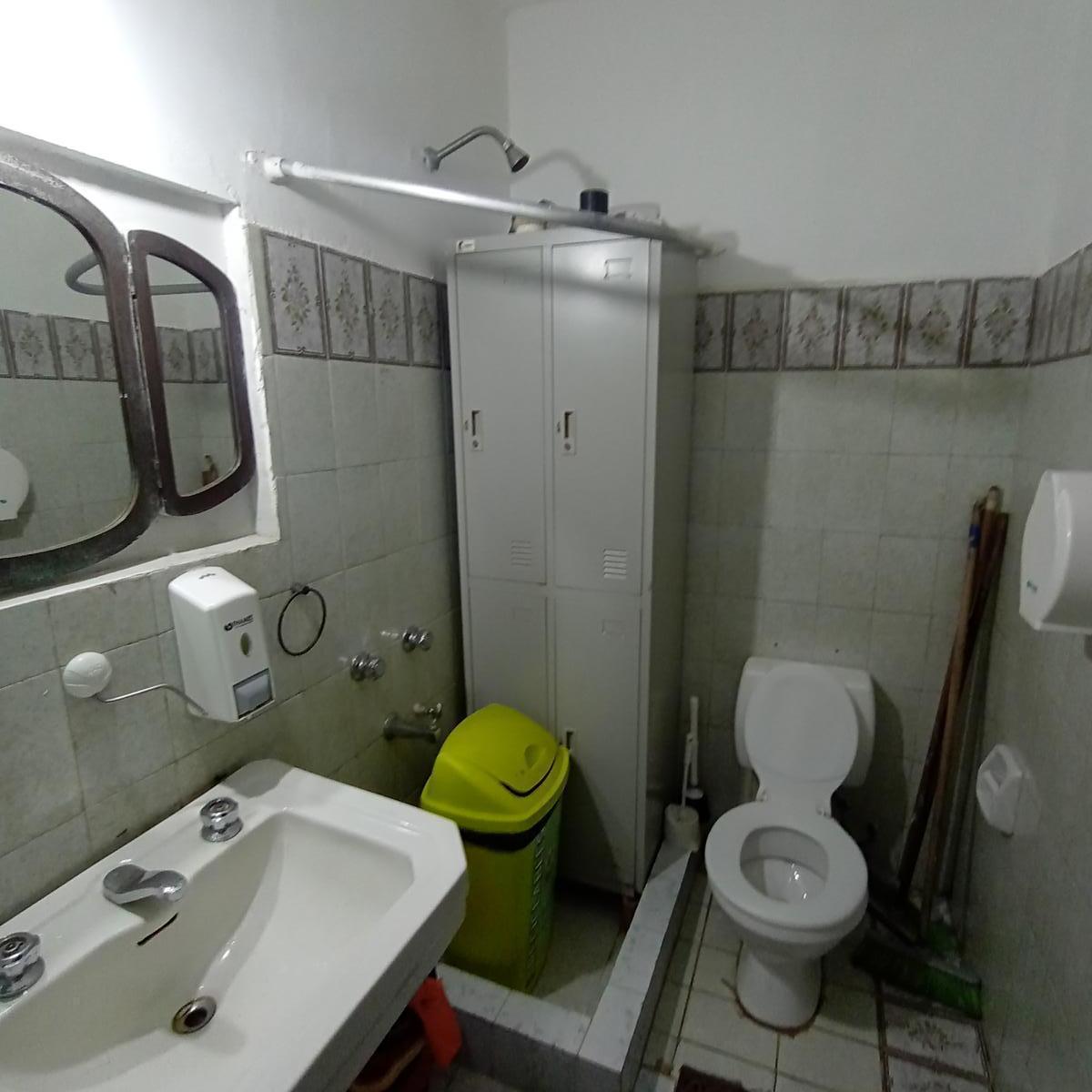 Edificio en Block de 2 Plantas - Tipo PH - Petit Hotel - Varias Opciones de Uso - en Venta 3