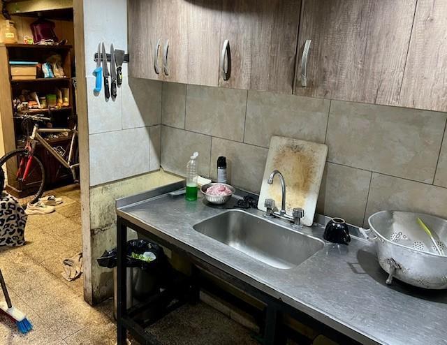 Local en Venta - Cocina Comercial - Baños - Oportunidad - 107 m² 2
