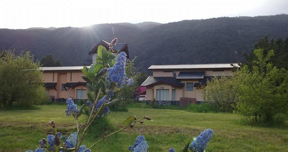 Cabañas / Hotel en Venta Vista a Las Montañas a Cudaras de La Laguna Huemul 4