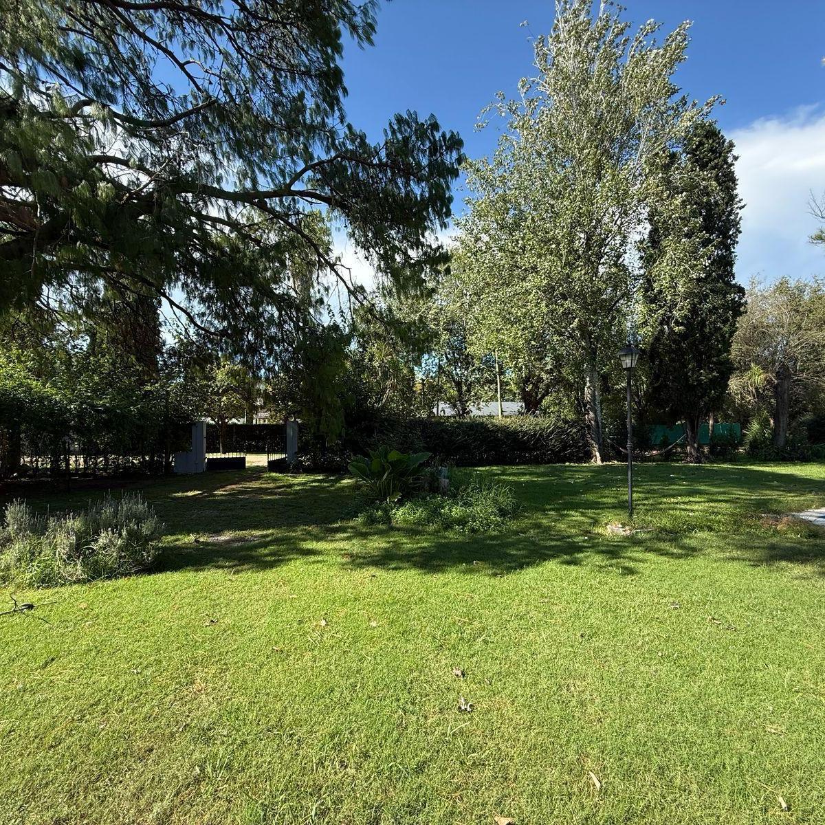 Casa Quinta en Venta en Chilvilcoy, 3000 m² con Precioso Jar 2