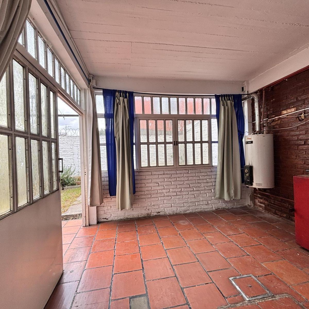 Casa a La Venta con Departamento - San Miguel 3