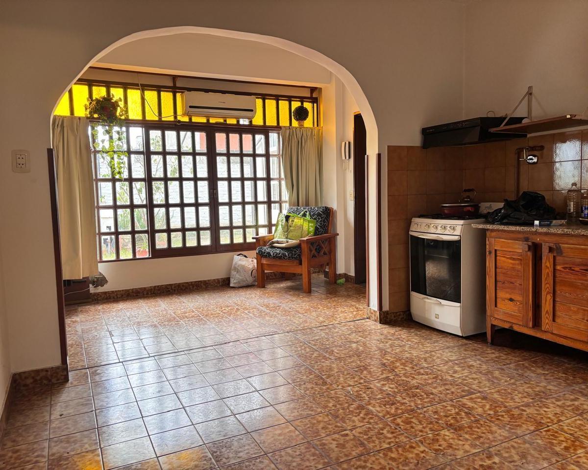 Casa a La Venta con Departamento - San Miguel 3