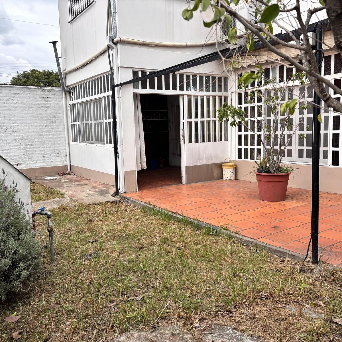 Casa a La Venta con Departamento - San Miguel 5