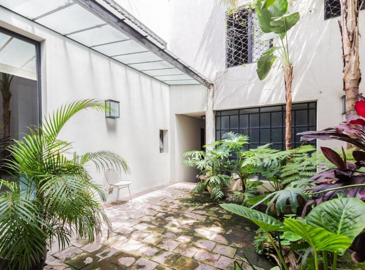Casa  moderna con excelente estilo arquitectonico con Jardin y Pileta-  Villa Crespo 2