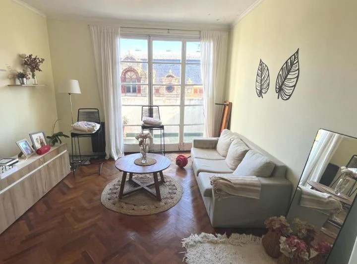 Departamento en Venta 3 ambientes en Recoleta - Piso alto - Vista abierta frente al Palacio de Aguas