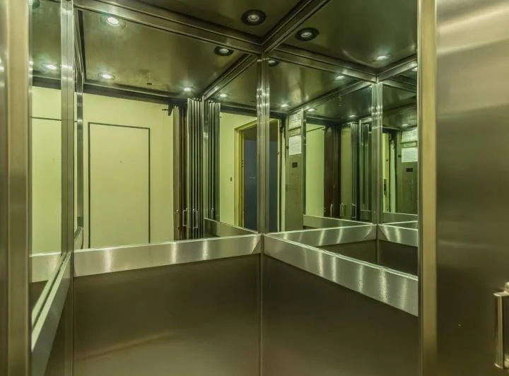 Departamento en Recoleta piso alto balcón 3 dormitorios, escritorio y dependencia estilo francés 4