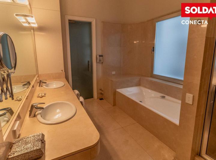 Departamento de 6 dormitorios estilo Frances en Venta - Retiro 2