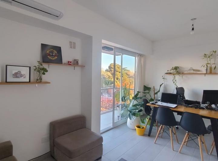 Departamento en Venta de 2 ambientes en Olivos con cochera y balcón