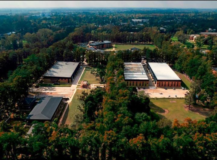 Oficinas en Parque Empresarial Austral de Pilar 5