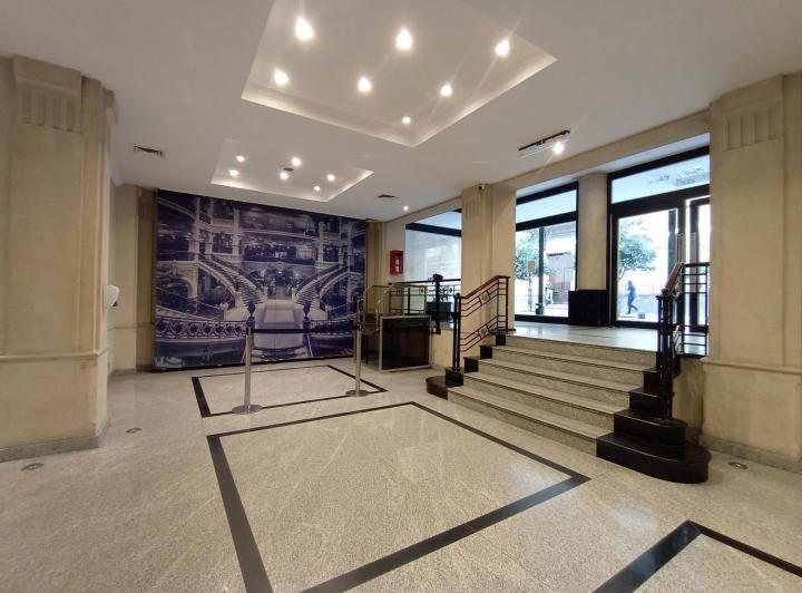 Oficina y terraza en Alquiler con Capacidad para 250 Personas - Muy Bien Ubicada en Microcentro 4