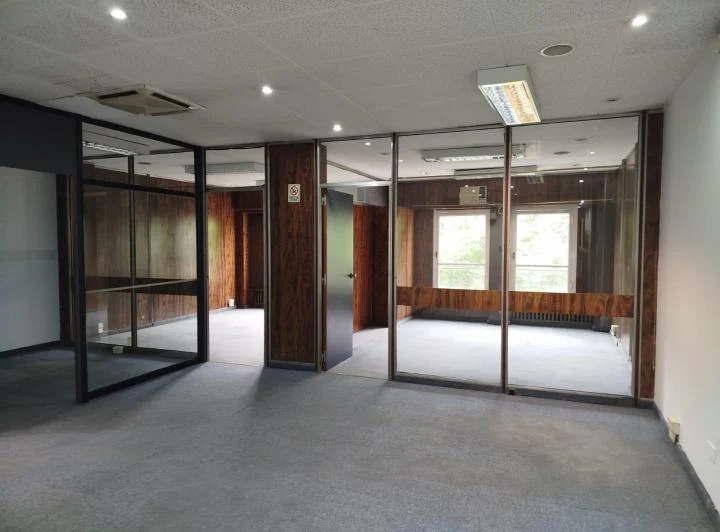 Oficina en Venta - 100m2 - Frente a la plaza - Tribunales 2