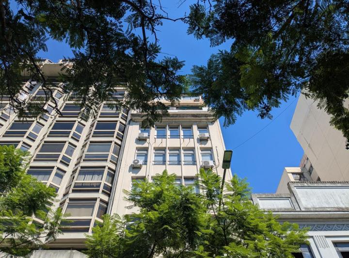 Oficina en Venta - 100m2 - Frente a la plaza - Tribunales 1