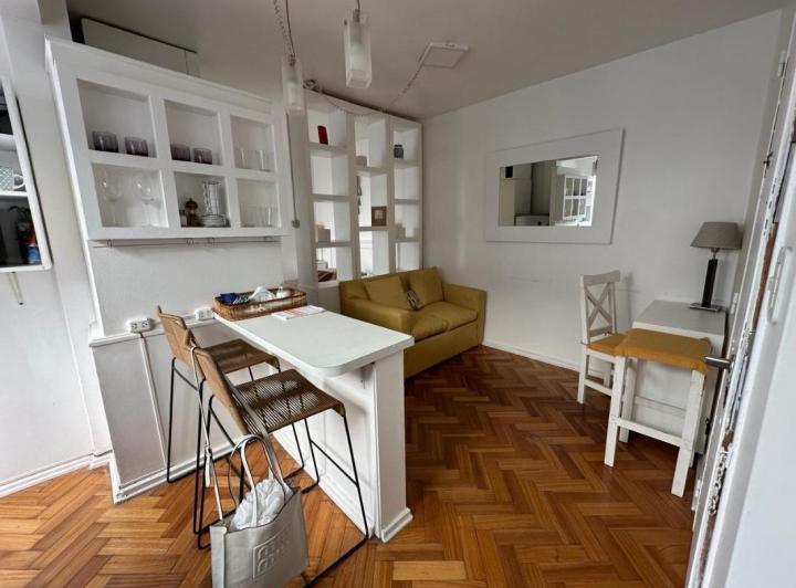 Monoambiente en venta super luminoso con terraza en Recoleta. 4