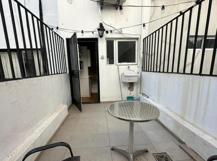 Monoambiente en venta super luminoso con terraza en Recoleta. 5
