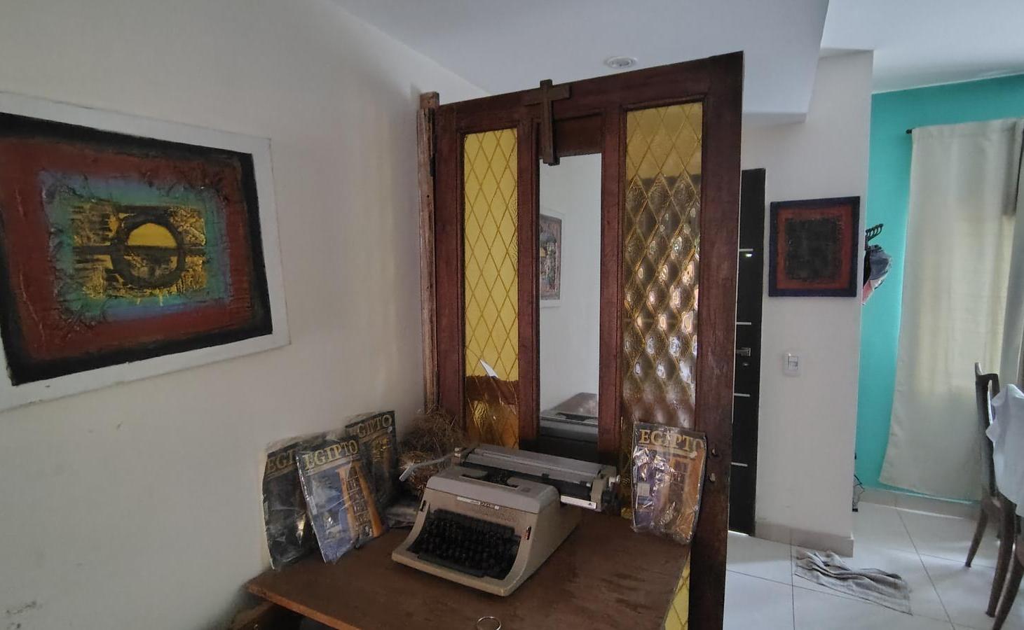 Duplex 3 ambientes - con jardín y espacio guarda coches - Venta