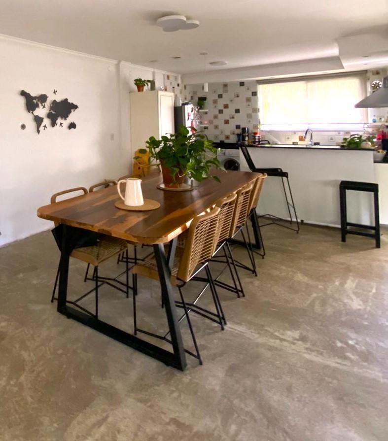 Amplia Casa Quinta en Venta en General Rodríguez, con Pileta y Jardín. Oportunidad!