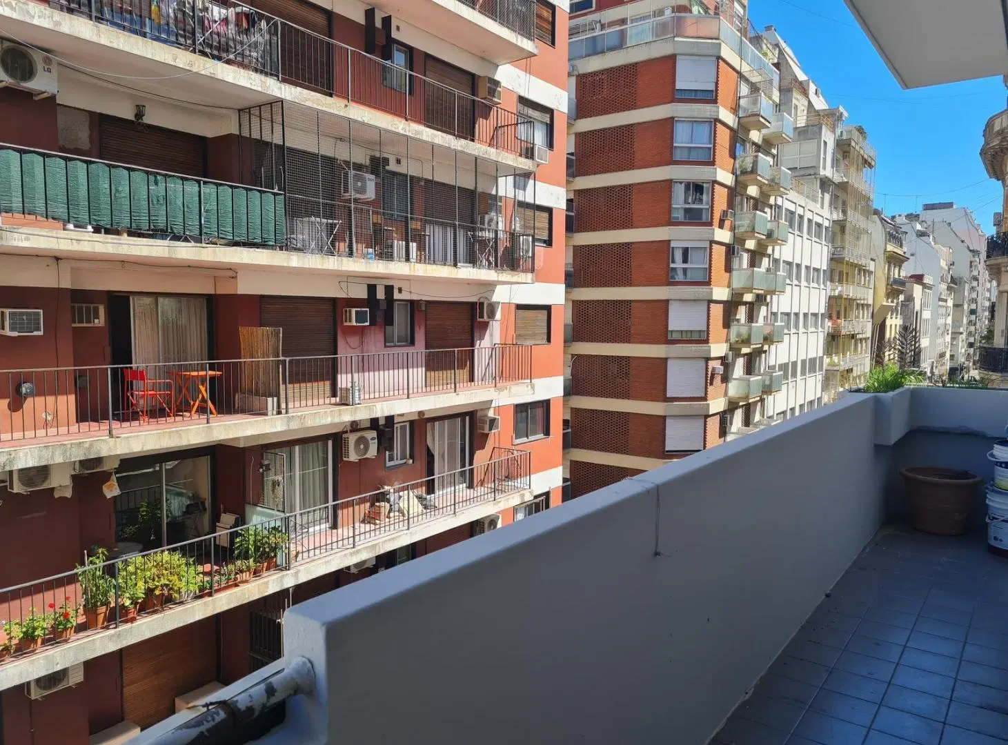 Departamento de 3 Ambientes en  Venta con renta - Balcón - Tribunales 2
