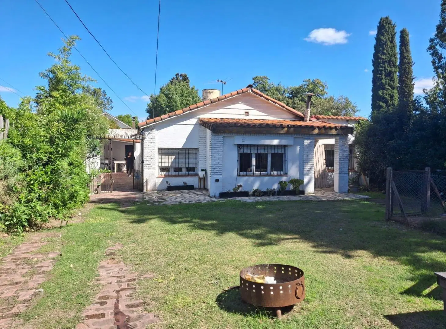 Casa a la venta con renta hasta Abril 2026 - Bella Vista 3