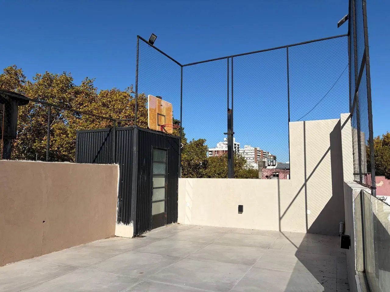 Departamento en Alquiler en Mart.-Vias/Libertador con terraza grande 4