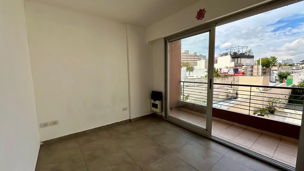 Venta Departamento 1 ambiente dividido  en Parque Chacabuco 4