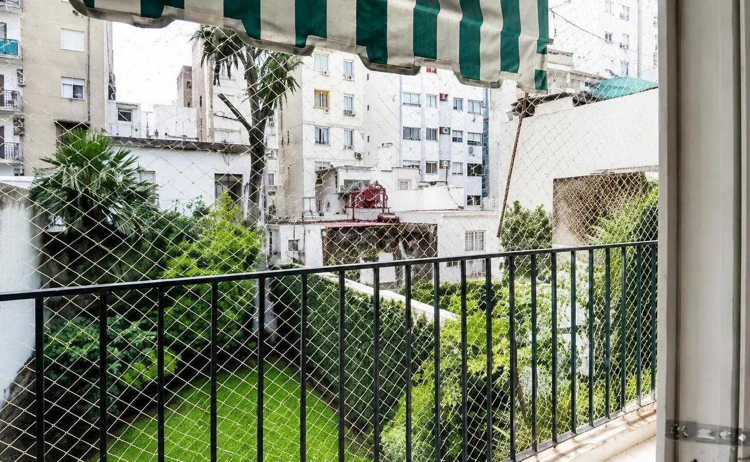 Departamento en Venta en Recoleta – 4 Ambientes con Toilette – Apto Crédito y Profesional 5