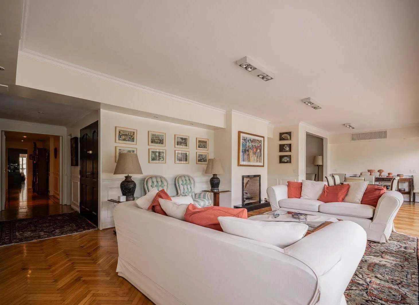 Departamento en venta en Palermo Nuevo. 3 dorm. Balcon terraza. 2 cocheras. Seg. 24hs. 5