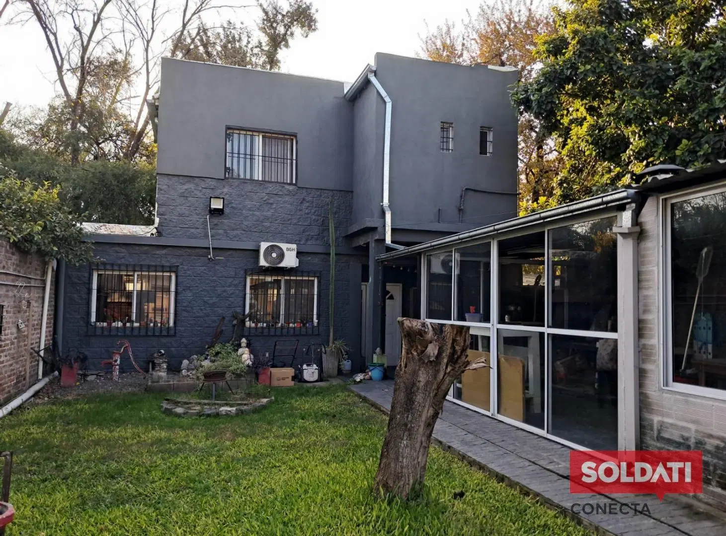 Casa en venta Villa Udaondo - quincho y pileta 1