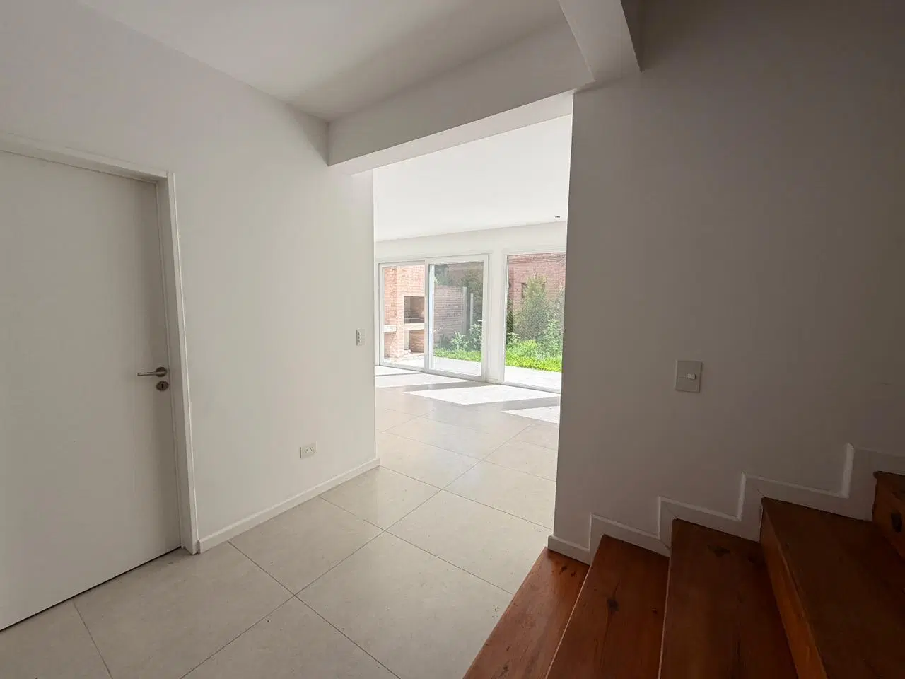 Venta de casa a estrenar de 5 ambientes en Las Lomas de San Isidro, en barrio cerrado sin expensas. 8
