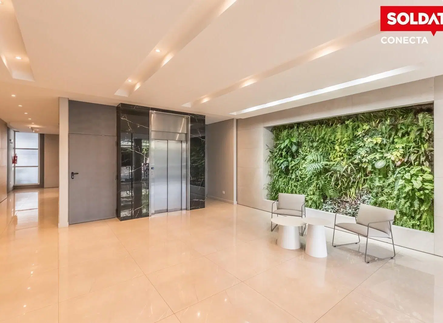 Departamento en  venta de 2 ambientes al contrafrente con balcón y patio en Caballito 4