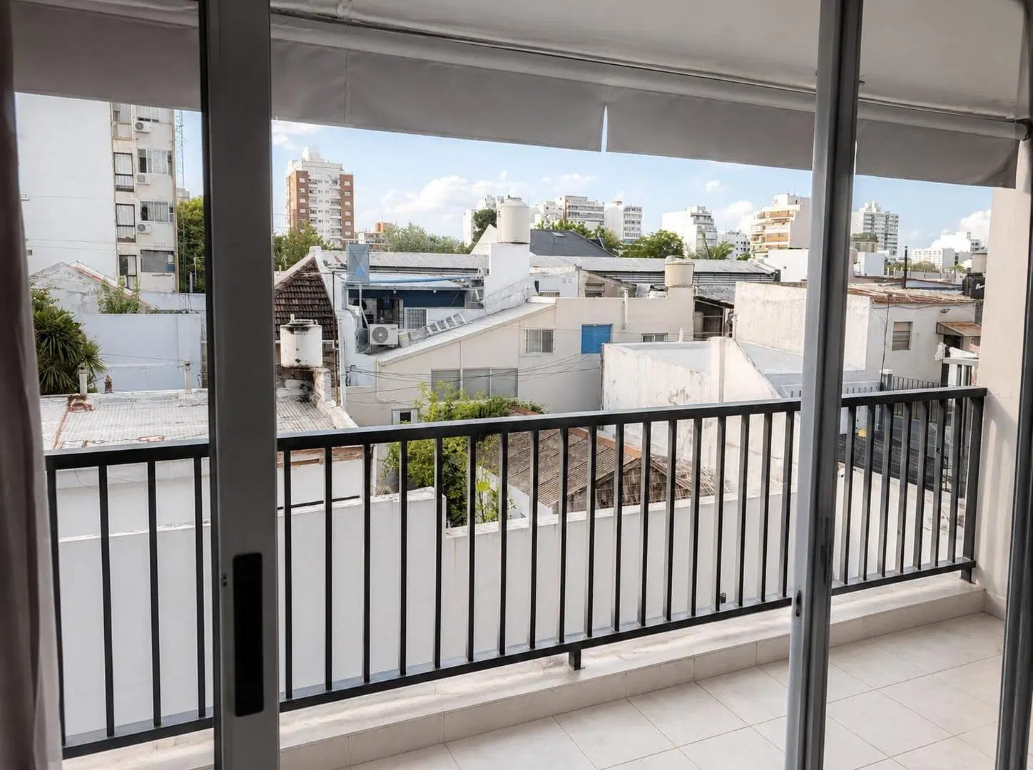 Venta de Departamento de 3 ambientes con cochera en Flores Norte 5