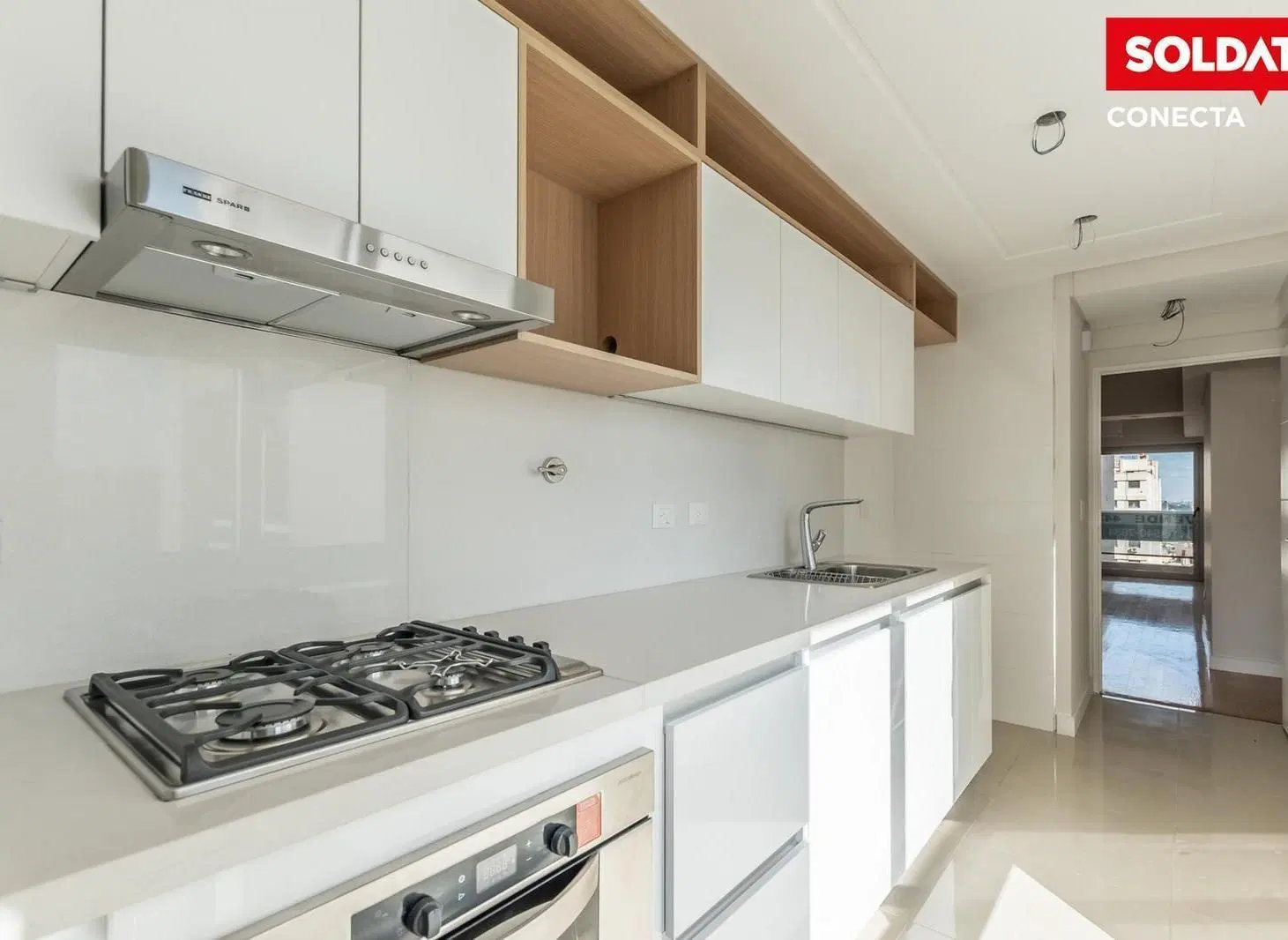 Departamento en  venta de 3 ambientes al frente con balcón y patio en Caballito 5