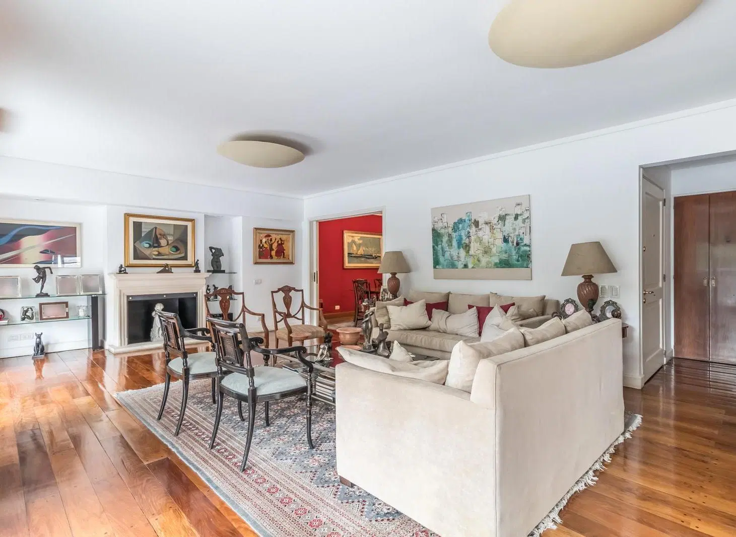 Excelente Departamento en Palermo Chico con 4 dormitorios y balcón. 1