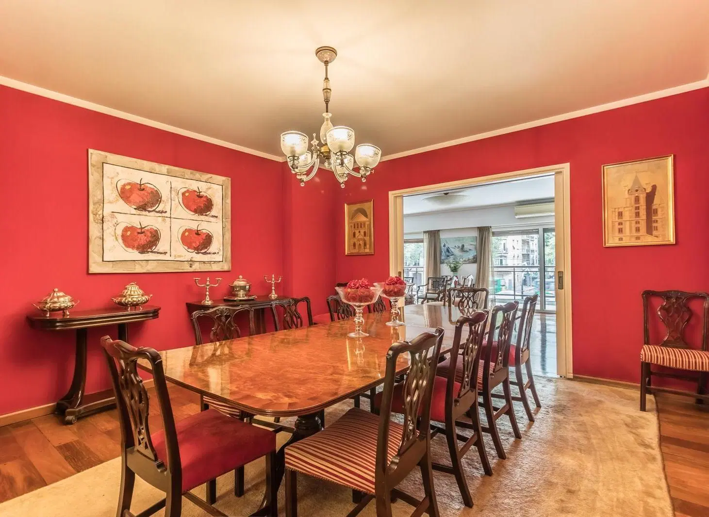 Excelente Departamento en Palermo Chico con 4 dormitorios y balcón. 5