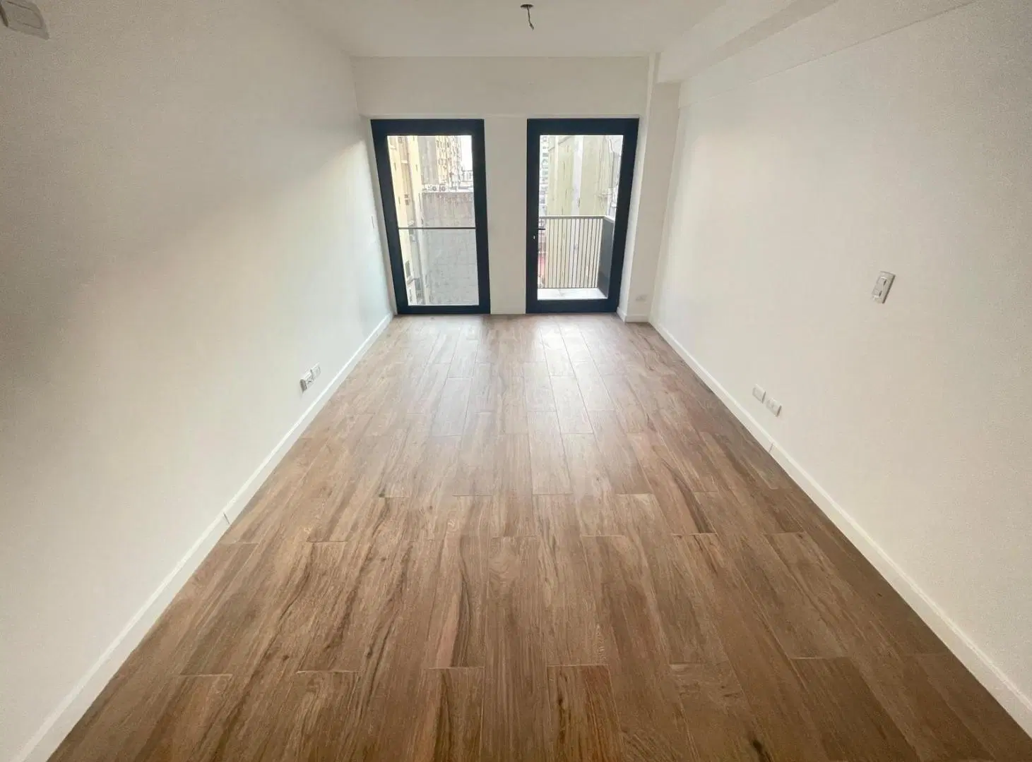 Depto. Monoambiente piso alto en Venta con Renta - Esmeralda Suites - Retiro - Plaza San Martin 8