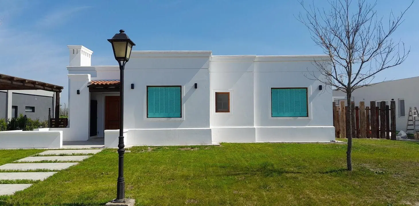 Casa en Venta en San Sebastián Pilar – Área 10 Nuestra Señora de Fátima – 4 Ambientes con Jardín Pil 2