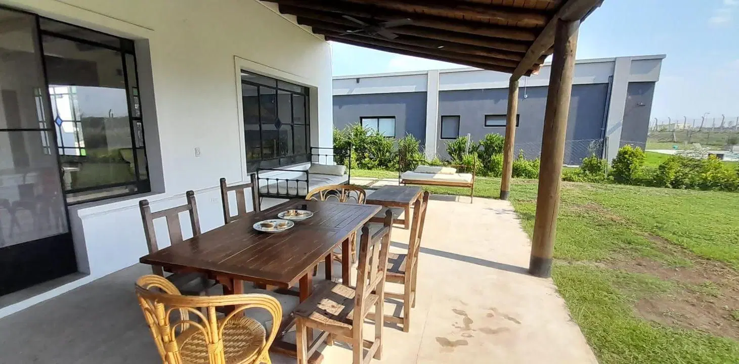 Casa en Venta en San Sebastián Pilar – Área 10 Nuestra Señora de Fátima – 4 Ambientes con Jardín Pil 8