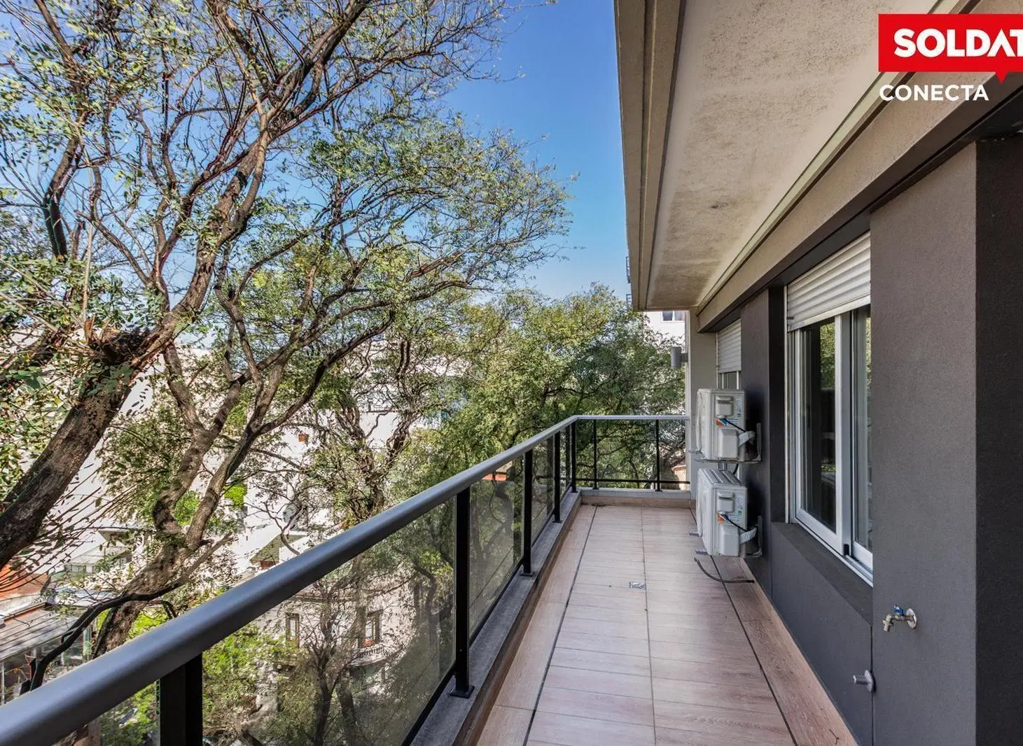 Departamento en  venta de 4 ambientes piso 7 frente con balcón y cochera cubierta en Caballito 4