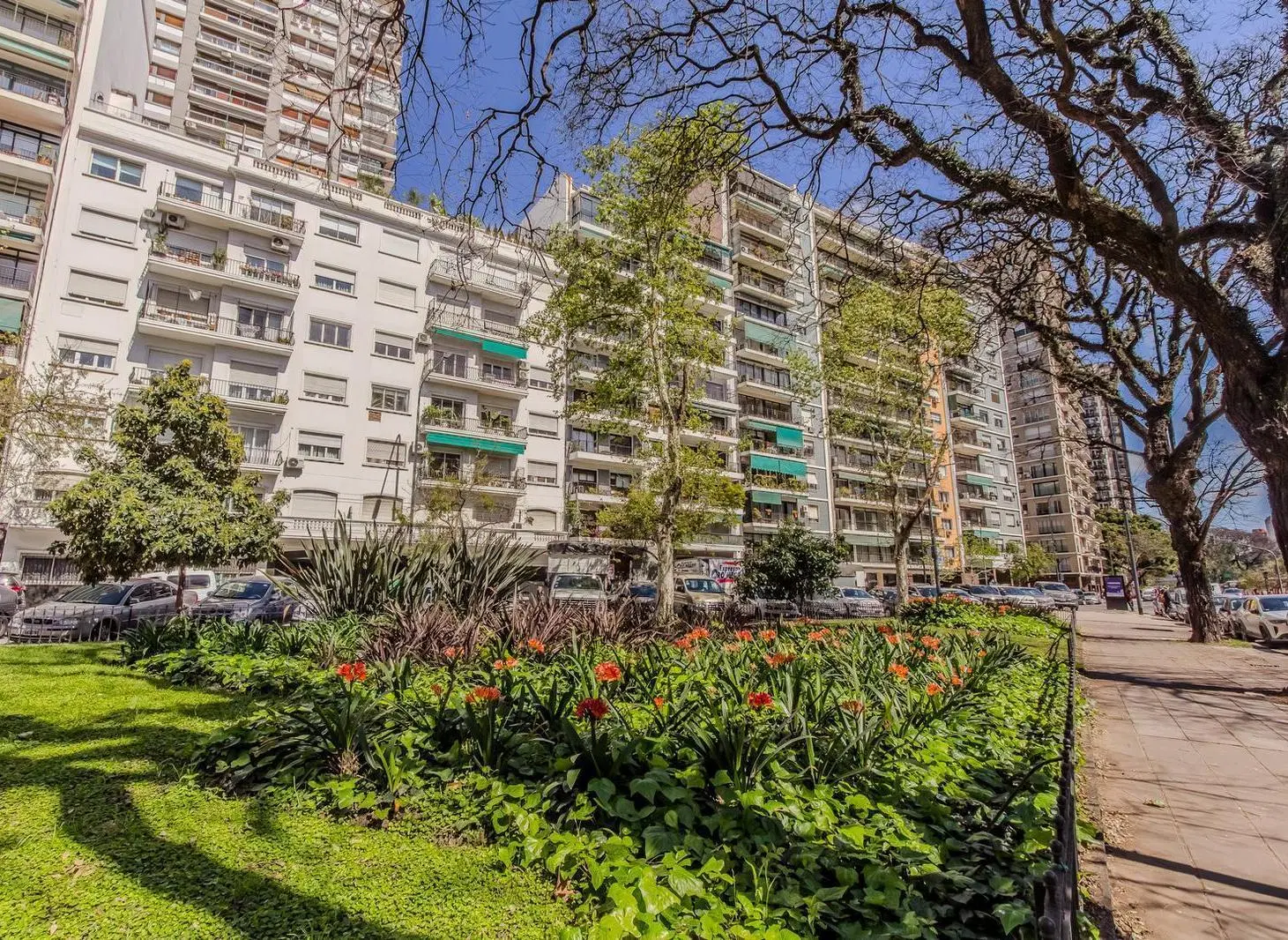 Venta Departamento Barrancas Belgrano 4 ambientes 3 dormitorios dependencia cochera seguridad 2