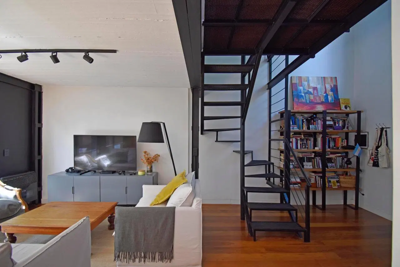 Venta triplex en Martinez-excelente acceso desde Panamericana 4