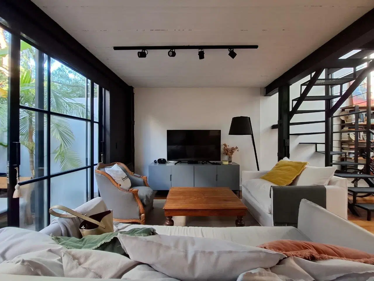 Venta triplex en Martinez-excelente acceso desde Panamericana 3