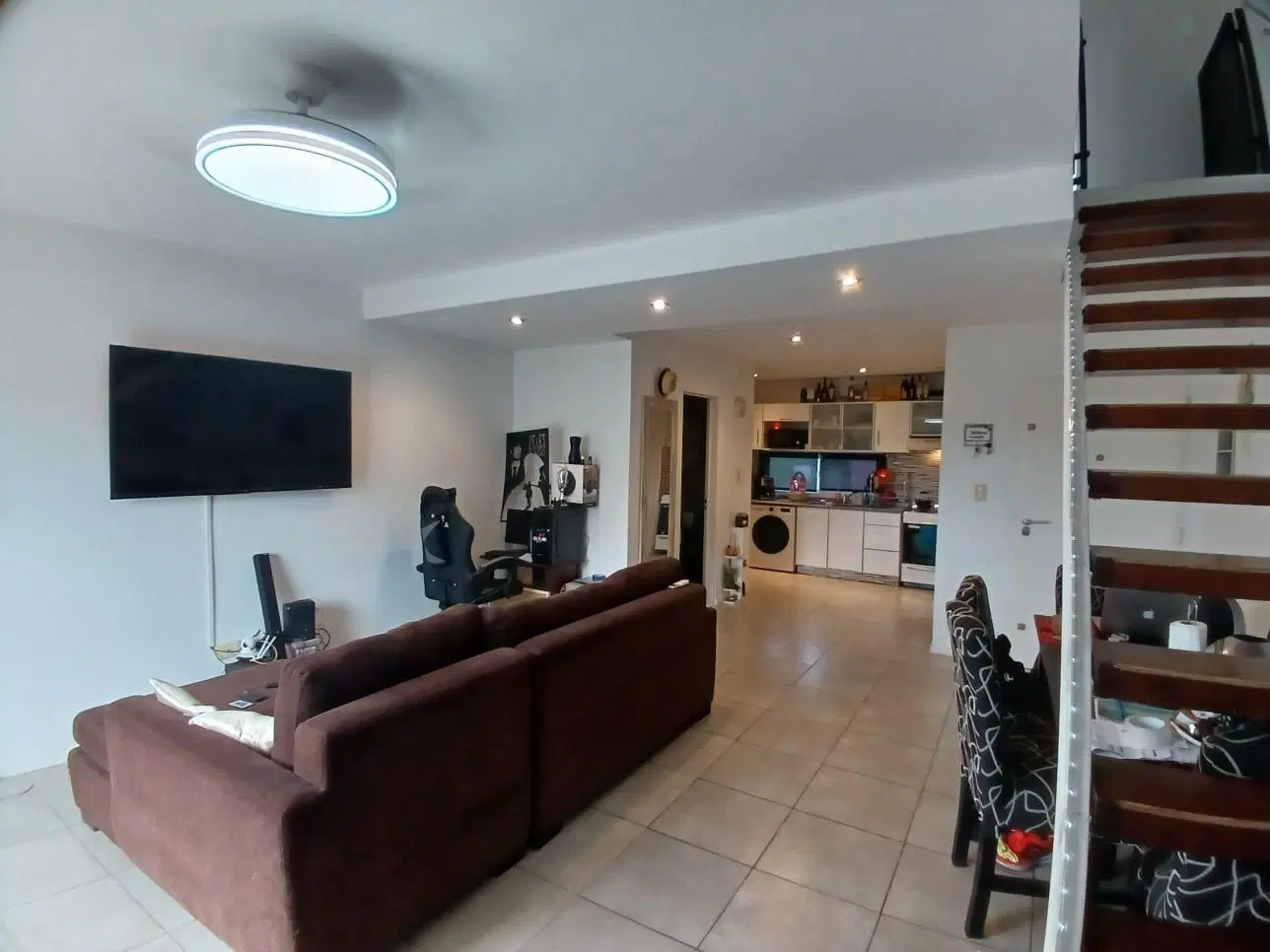 Departamento 3 ambientes en duplex en Victoria, San Fernando con cochera cubierta. 4
