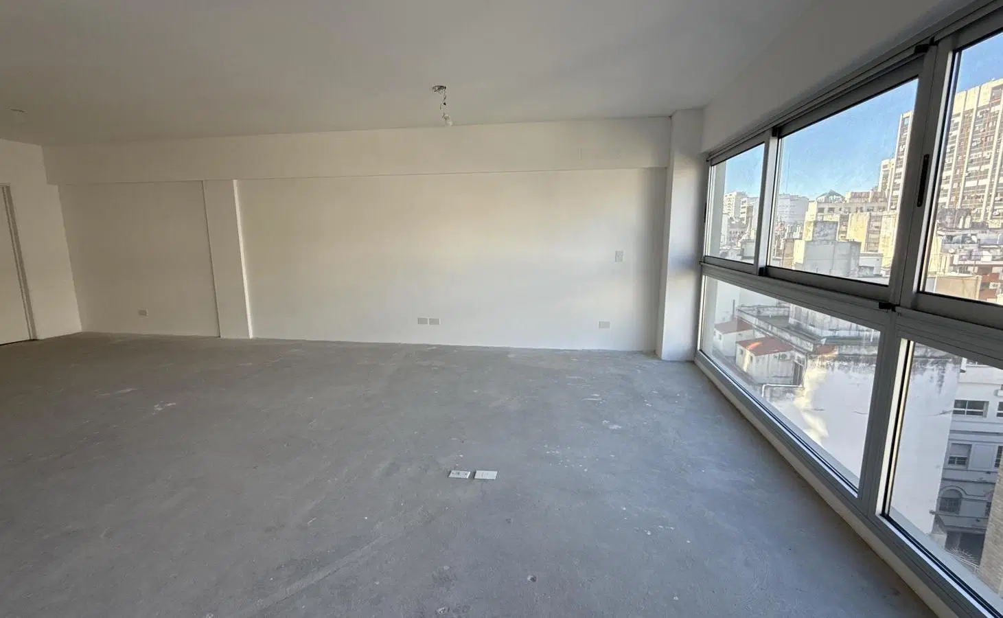 Departamento de un ambiente amplio divisible hasta 3 ambientes con amenities- Retiro 5