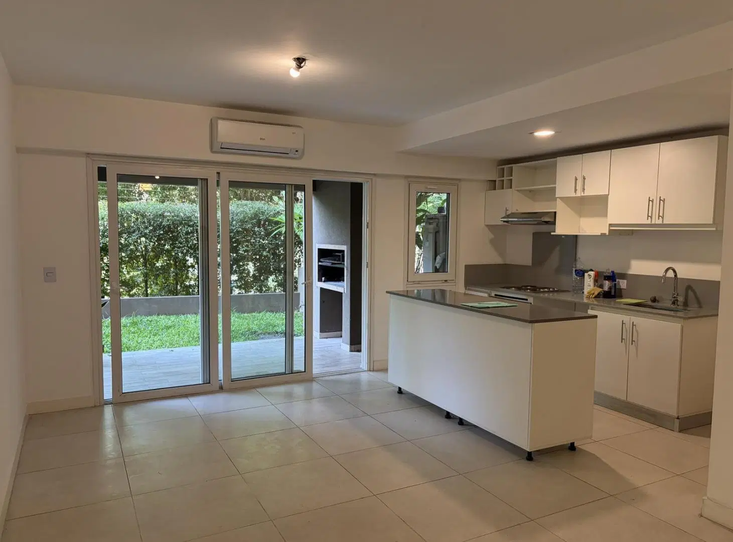 Lindisimo departamento con jardin de 2 ambientes en Pasionaria Martínez 2