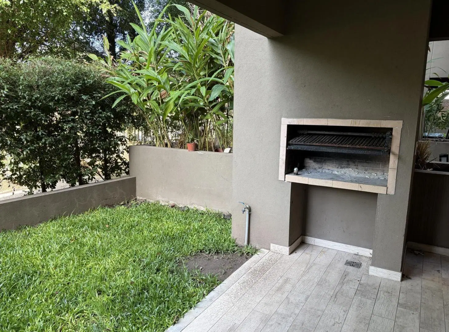 Lindisimo departamento con jardin de 2 ambientes en Pasionaria Martínez 4