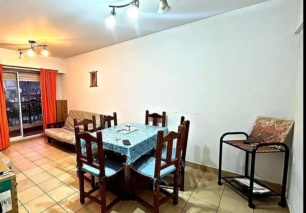 Departamento en venta/alquiler de 2 ambientes al frente con balcón 4