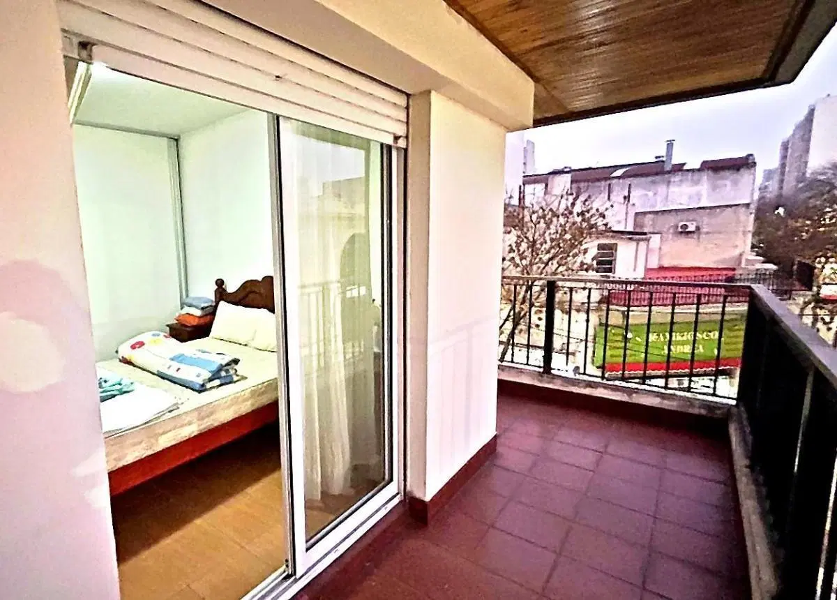 Departamento en venta/alquiler de 2 ambientes al frente con balcón 8