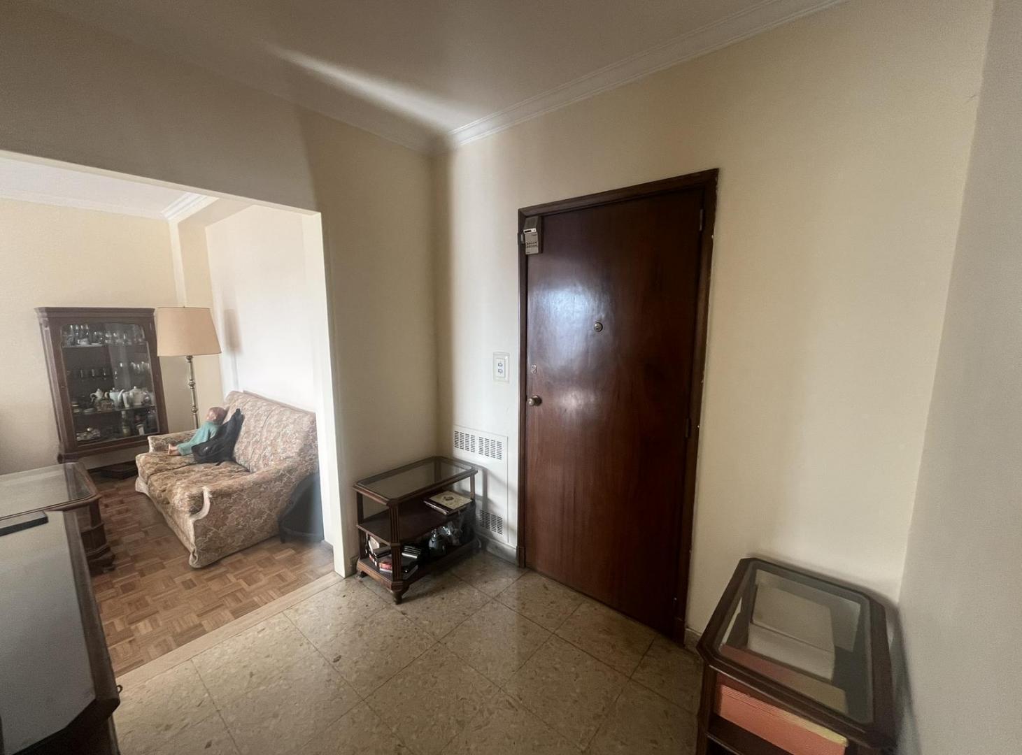 Foto de Departamento 4 ambientes piso alto vista abierta en Flores - Venta, imagen 3